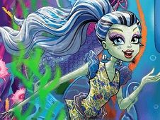 Monster High Greater Scarrier Swim